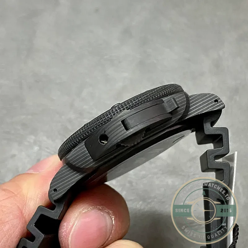 Replica Panerai Submersible Carbotech PAM 2231 Automatic - Top-Tier Swiss Replica Watch