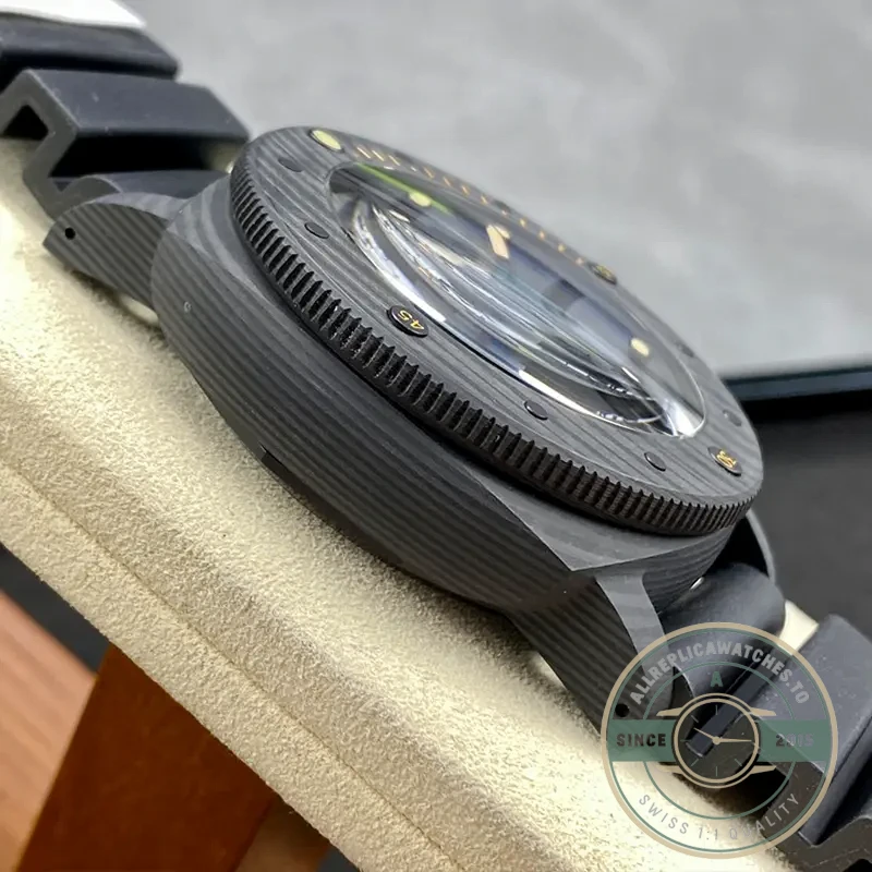 Replica Panerai Submersible Carbotech PAM616 - Swiss Movement Replica Watch