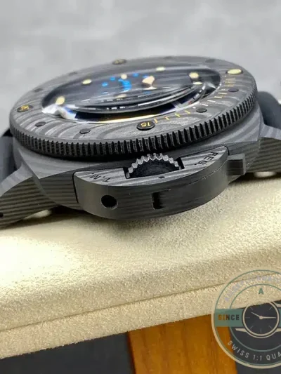 Replica Panerai Submersible Carbotech PAM616 - Affordable Luxury Replica Timepiece