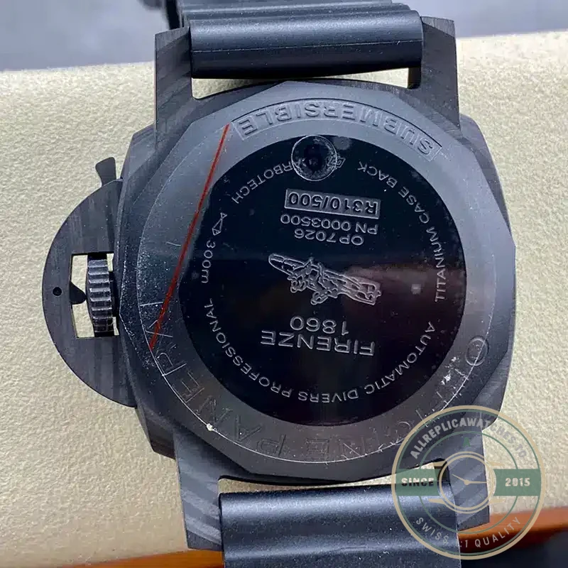 Replica Panerai Submersible Carbotech PAM616 - Luxury Replica Watch
