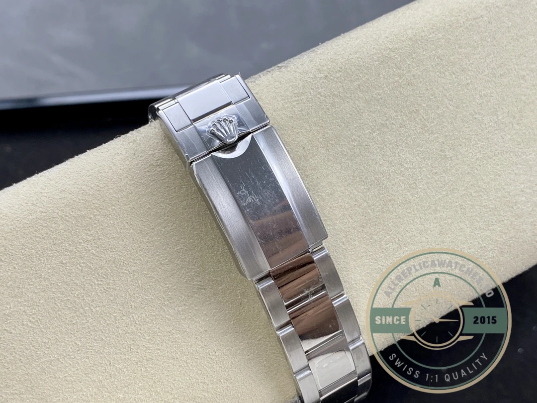 Replica Rolex GMT-Master II 116710BLNR-0002 40mm - High-Grade Replica Watch