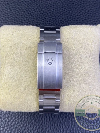 Replica Rolex Oyster Perpetual m124300-0001 41mm - High-Grade Replica Watch
