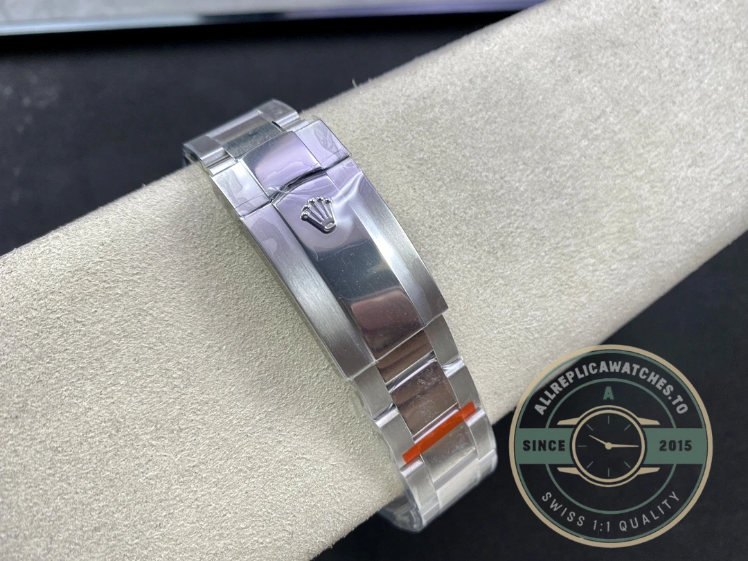 Replica Rolex Sky-Dweller m326934 42mm Black Dial - Top-Tier Swiss Replica Watch