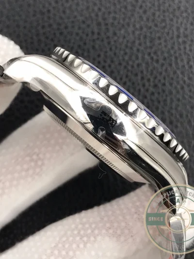 Replica Rolex Yacht-Master 44mm Dial White 116680 - Luxury Replica Watch
