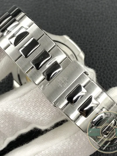 Replica Tiffany & Co Nautilus 5711/1A 40 mm, Stainless Steel - Swiss-Made Clone Watch
