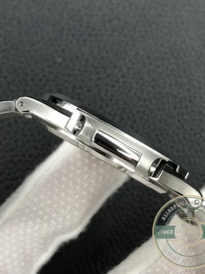 Replica Tiffany & Co Nautilus 5711/1A 40 mm, Stainless Steel - High-Grade Replica Watch