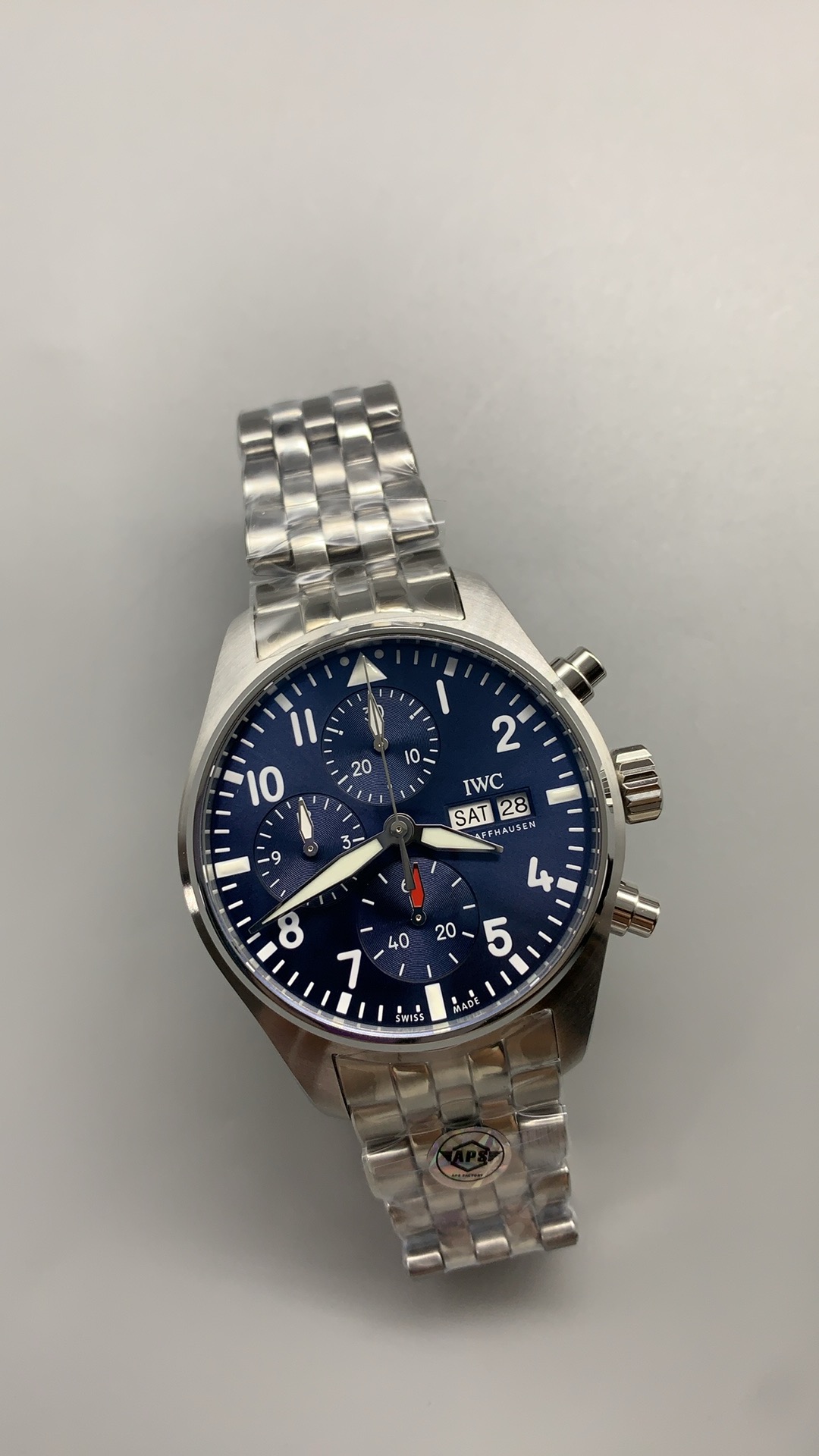 Silver subdial rings set against the blue base, cleaner than dark on dark