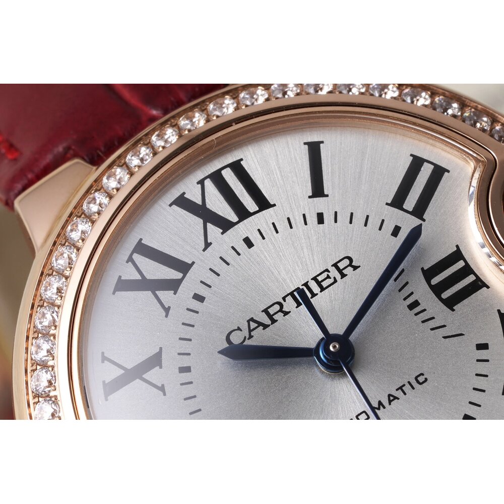 Silvered dial, blued steel sword hands: the only cool tone on the watch