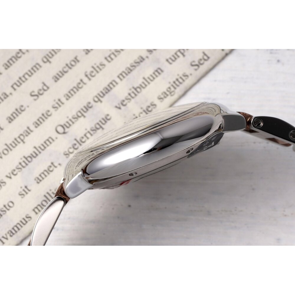 Anti-reflective sapphire covers the 33mm dial of this all-steel Ballon Bleu
