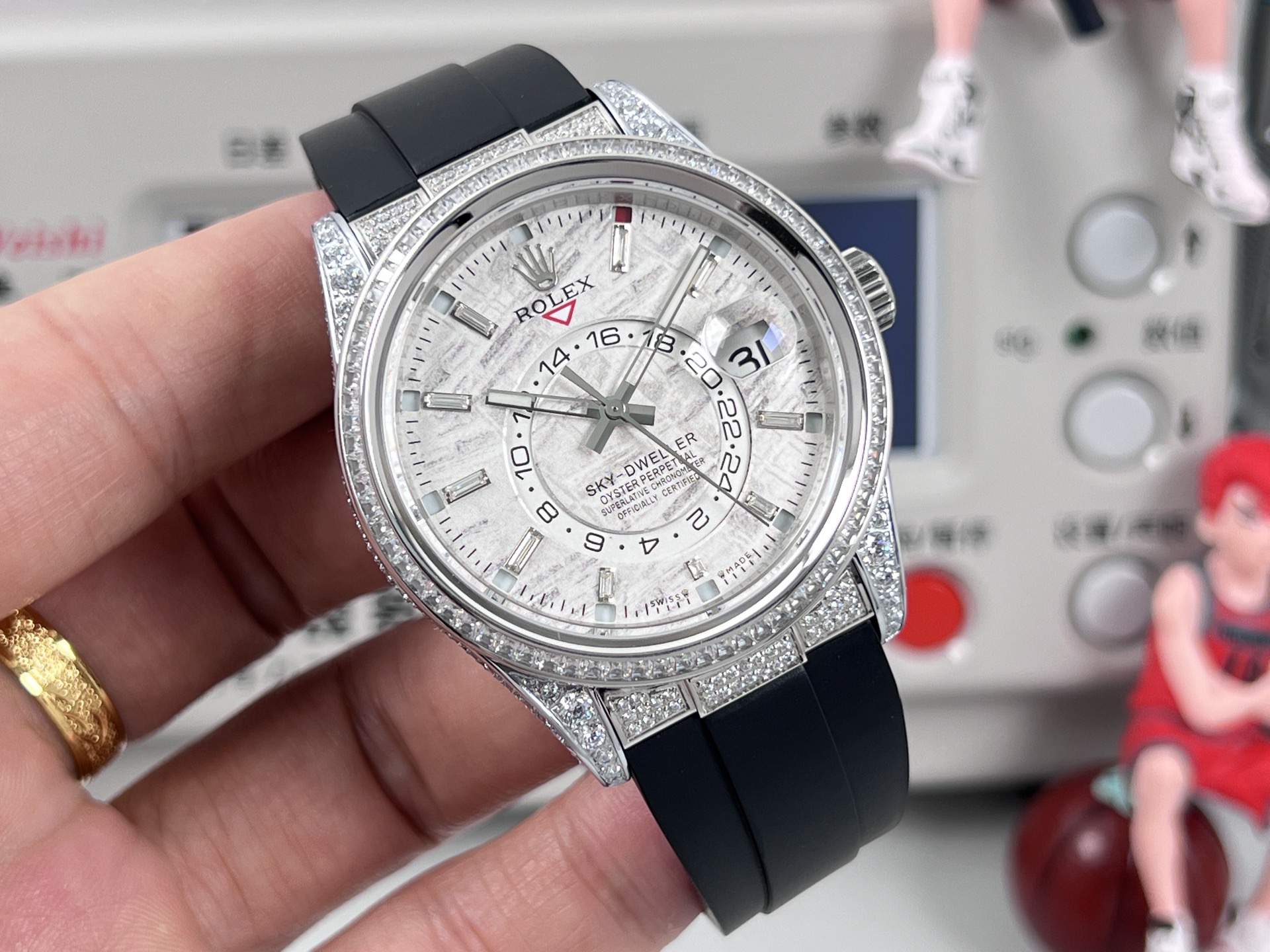Replica Sky-Dweller  Meteorite Dial 336259TBR Diamond Bezel - Image 4