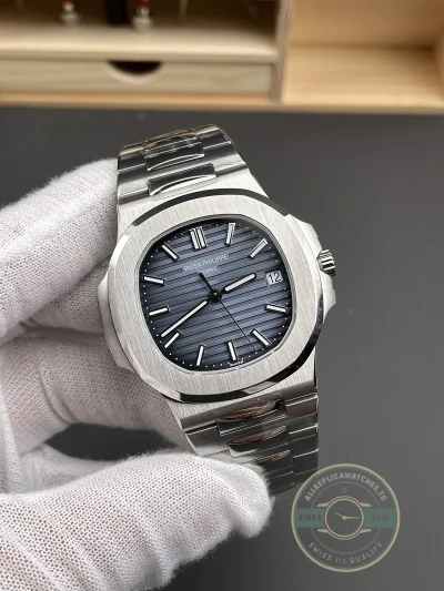 Replica Nautilus 5711/1A-010 Patek Philippe 40 mm, Stainless Steel, Dark Blue Dial