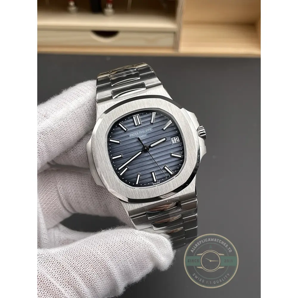 Replica Nautilus 5711/1A-010 Patek Philippe 40 mm, Stainless Steel, Dark Blue Dial