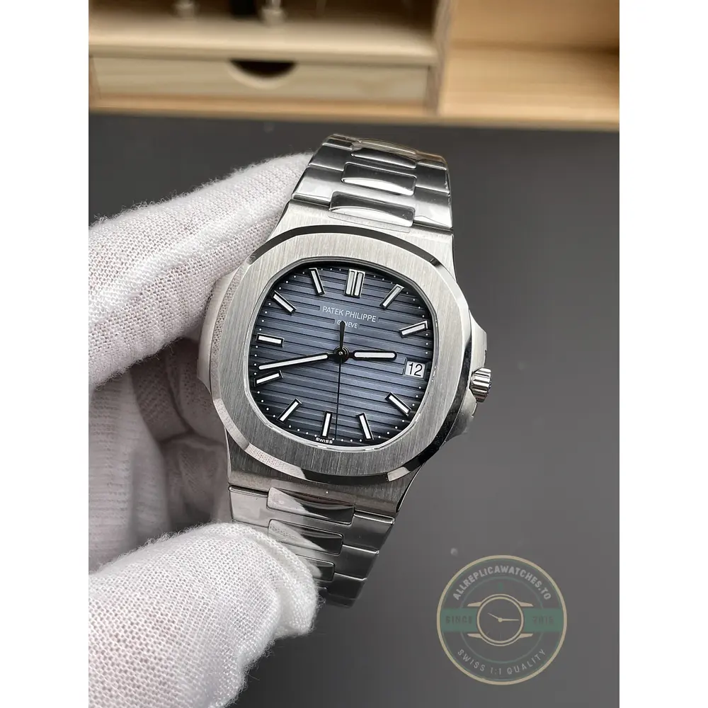 Replica Nautilus 5711/1A-010 Patek Philippe 40 mm, Stainless Steel, Dark Blue Dial
