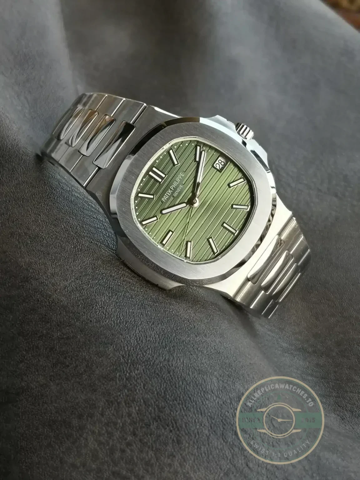Replica Nautilus 5711/1A 40 mm, Stainless Steel Green Dial