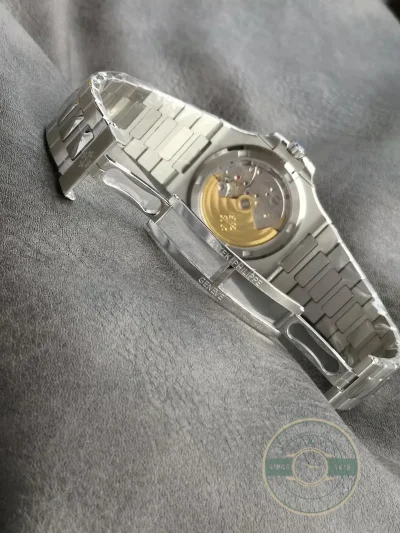 Replica Nautilus 5711/1A 40 mm, Stainless Steel Green Dial