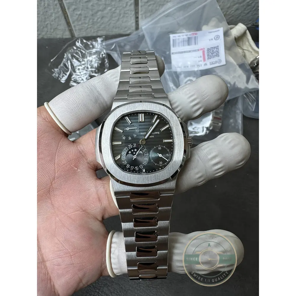 Super Clone Patek Philippe Nautilus Moon phases 40 mm, Stainless steel, 5712/1A-001, Dark Blue Dial - Image 2