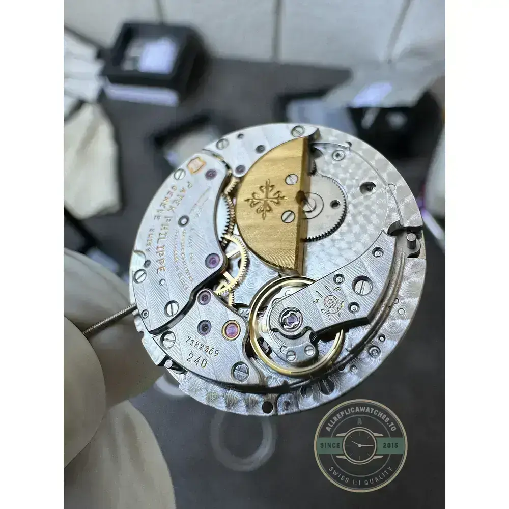 Replica Patek Philippe Nautilus Moon phases 40 mm, Stainless steel 5712/1A-001, Black Dial