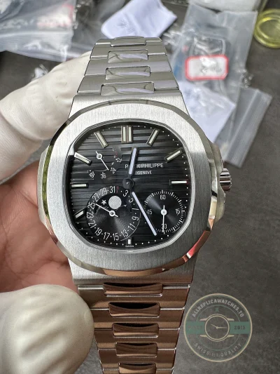 Replica Patek Philippe Nautilus Moon phases 40 mm, Stainless steel 5712/1A-001, Black Dial