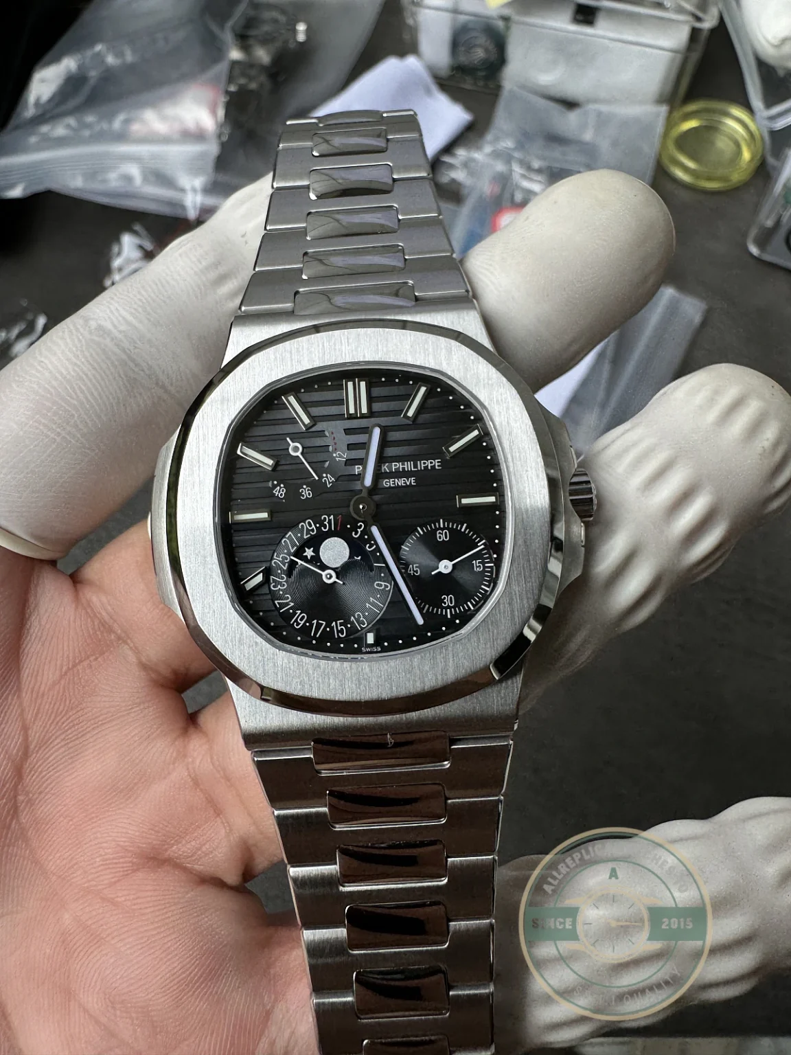 Replica Patek Philippe Nautilus Moon phases 40 mm, Stainless steel 5712/1A-001, Black Dial