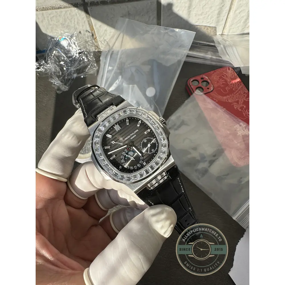 Replica Nautilus 5712G-001 Patek Philippe Moon phases. 40 mm, Baguette Bezel, White gold, Dark Blue Dial