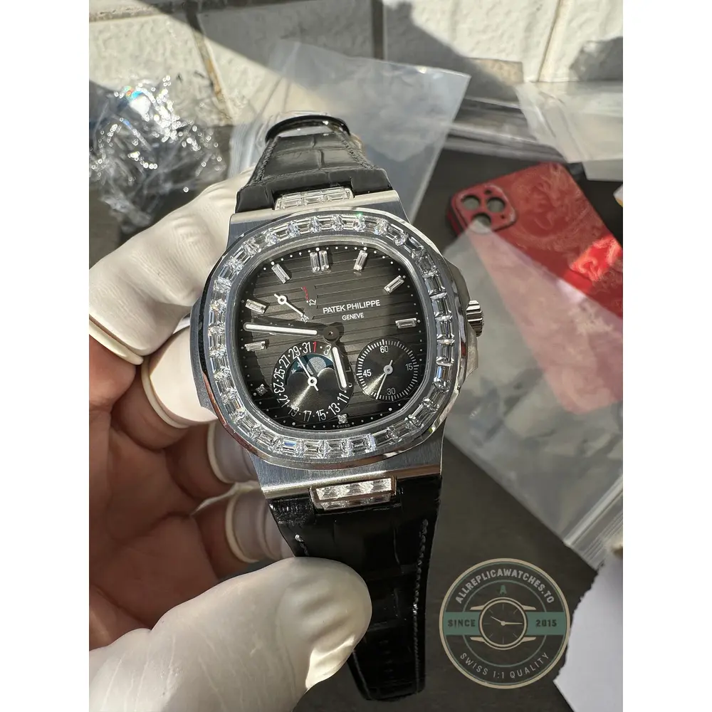 Replica Nautilus 5712G-001 Patek Philippe Moon phases. 40 mm, Baguette Bezel, White gold, Dark Blue Dial