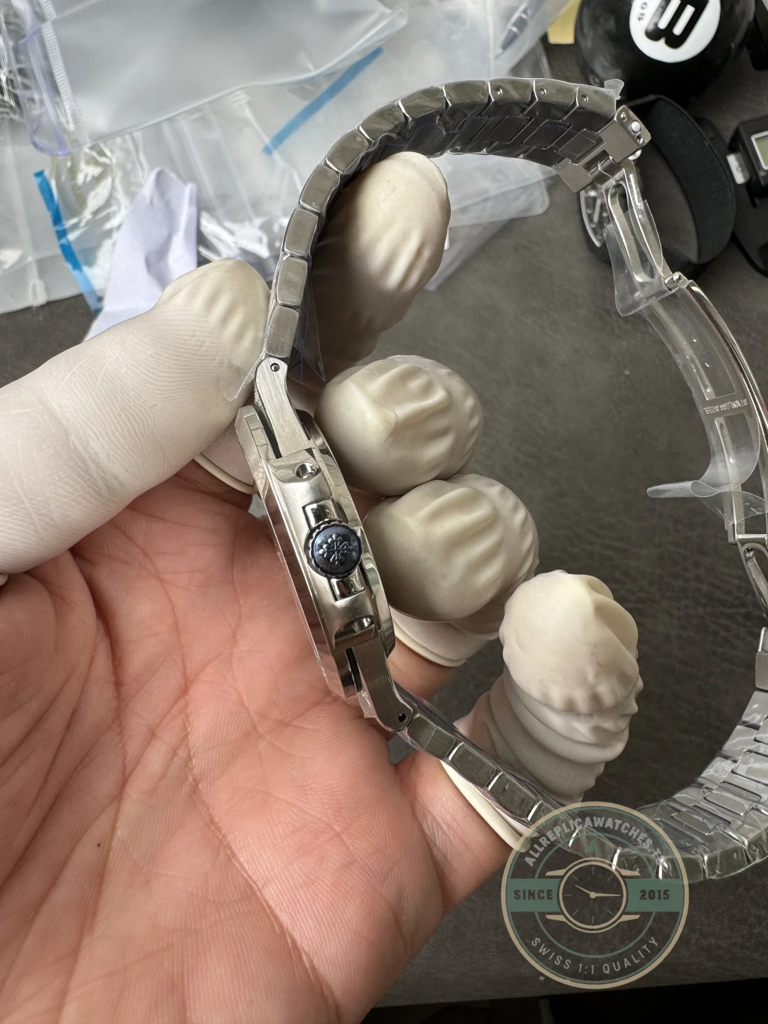 Replica Nautilus 5719/10G-010 Patek Philippe Date, Sweep seconds 40 mm, White gold