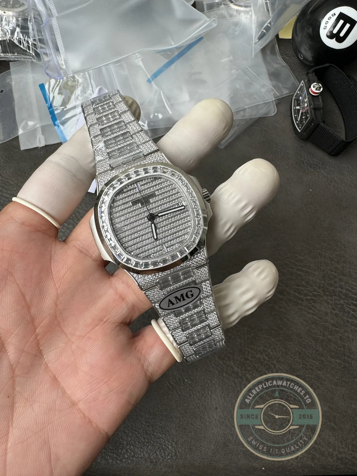 Replica Nautilus 5719/10G-010 Patek Philippe Date, Sweep seconds 40 mm, White gold
