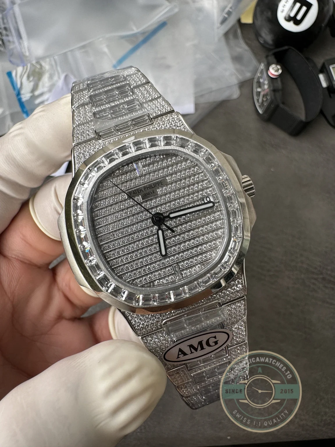 Replica Nautilus 5719/10G-010 Patek Philippe Date, Sweep seconds 40 mm, White gold