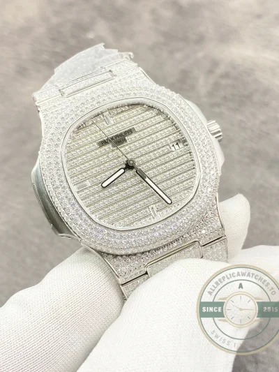 Replica Nautilus 5719/10G Patek Philippe 40 mm, White Diamonds