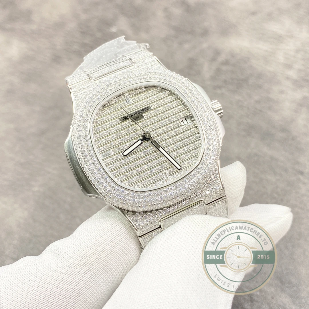 Replica Nautilus 5719/10G Patek Philippe 40 mm, White Diamonds