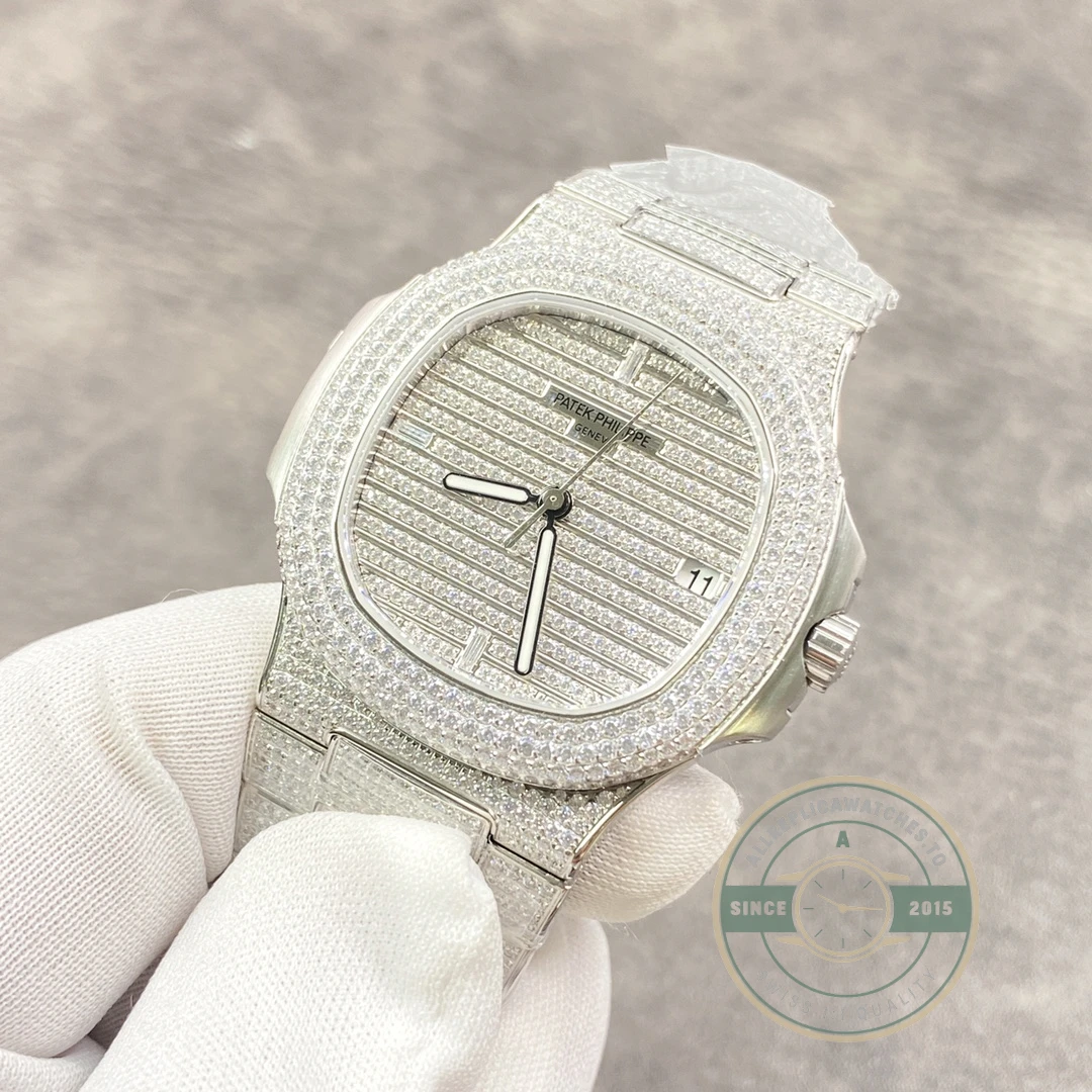 Replica Nautilus 5719/10G Patek Philippe 40 mm, White Diamonds