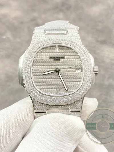 Replica Nautilus 5719/10G Patek Philippe 40 mm, White Diamonds