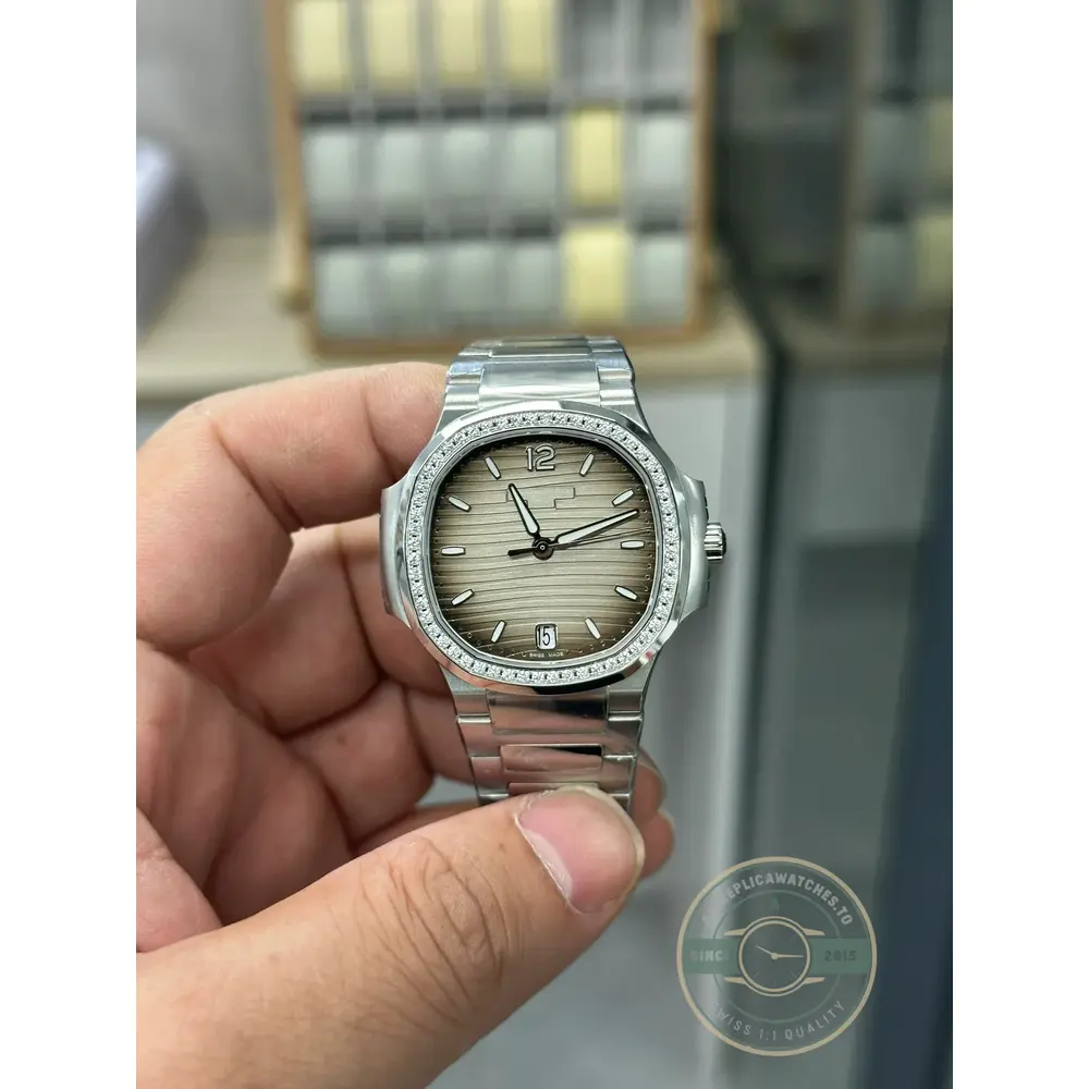 Replica Nautilus 7118/1200A-011 Patek Philippe “Ladies Automatic” 35.2 mm, Steel