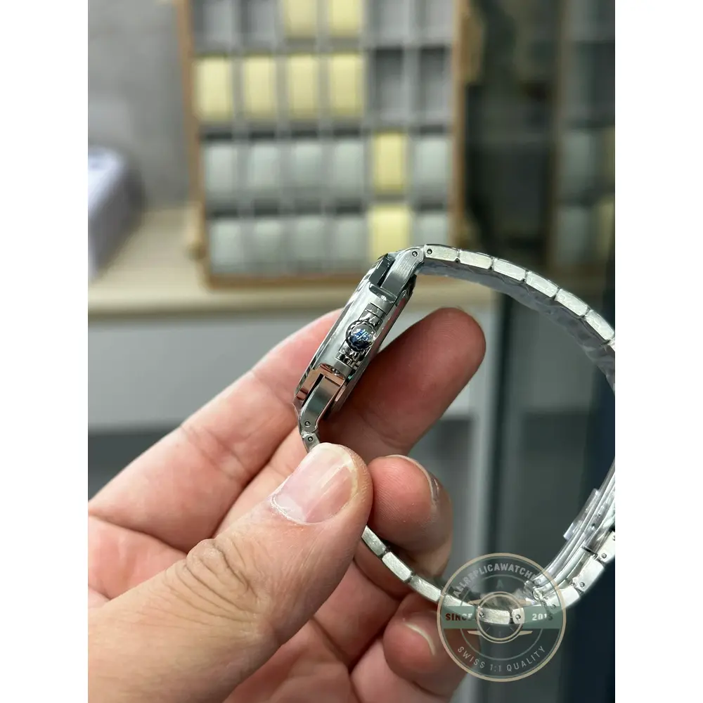 Super Clone Nautilus 7118/1A-001 Patek Philippe “Ladies Automatic”. 35.2 mm, Steel, Blue Dial