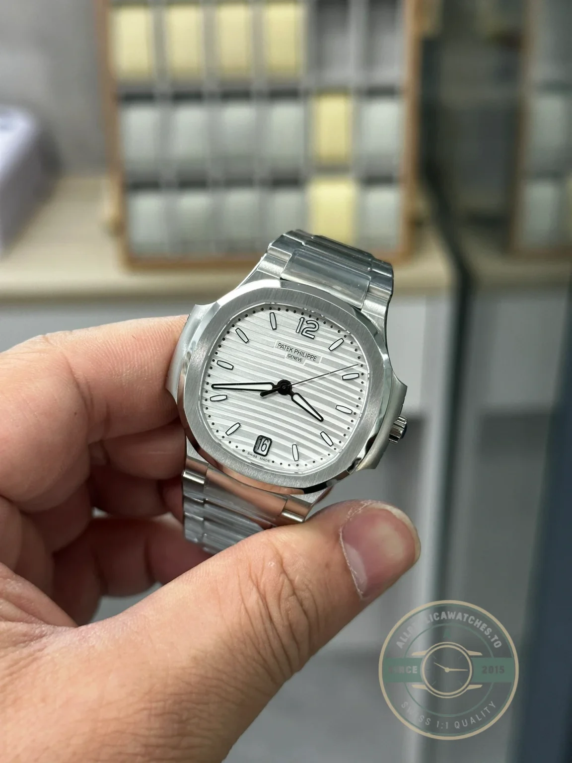 Replica Nautilus 7118/1A-010 Patek Philippe “Ladies Automatic” 35.2 mm, Steel, White Dial