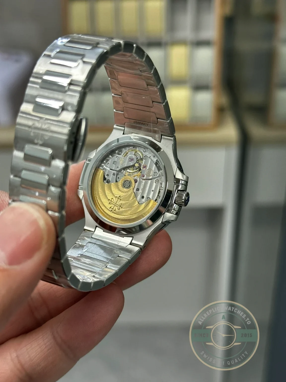 Replica Nautilus 7118/1A-010 Patek Philippe “Ladies Automatic” 35.2 mm, Steel, White Dial