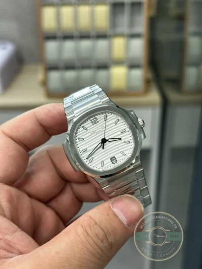 Replica Nautilus 7118/1A-010 Patek Philippe “Ladies Automatic” 35.2 mm, Steel, White Dial