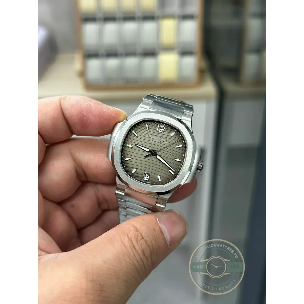 Replica Nautilus 7118/1A-011 Patek Philippe “Ladies Automatic” 35.2 mm, Steel