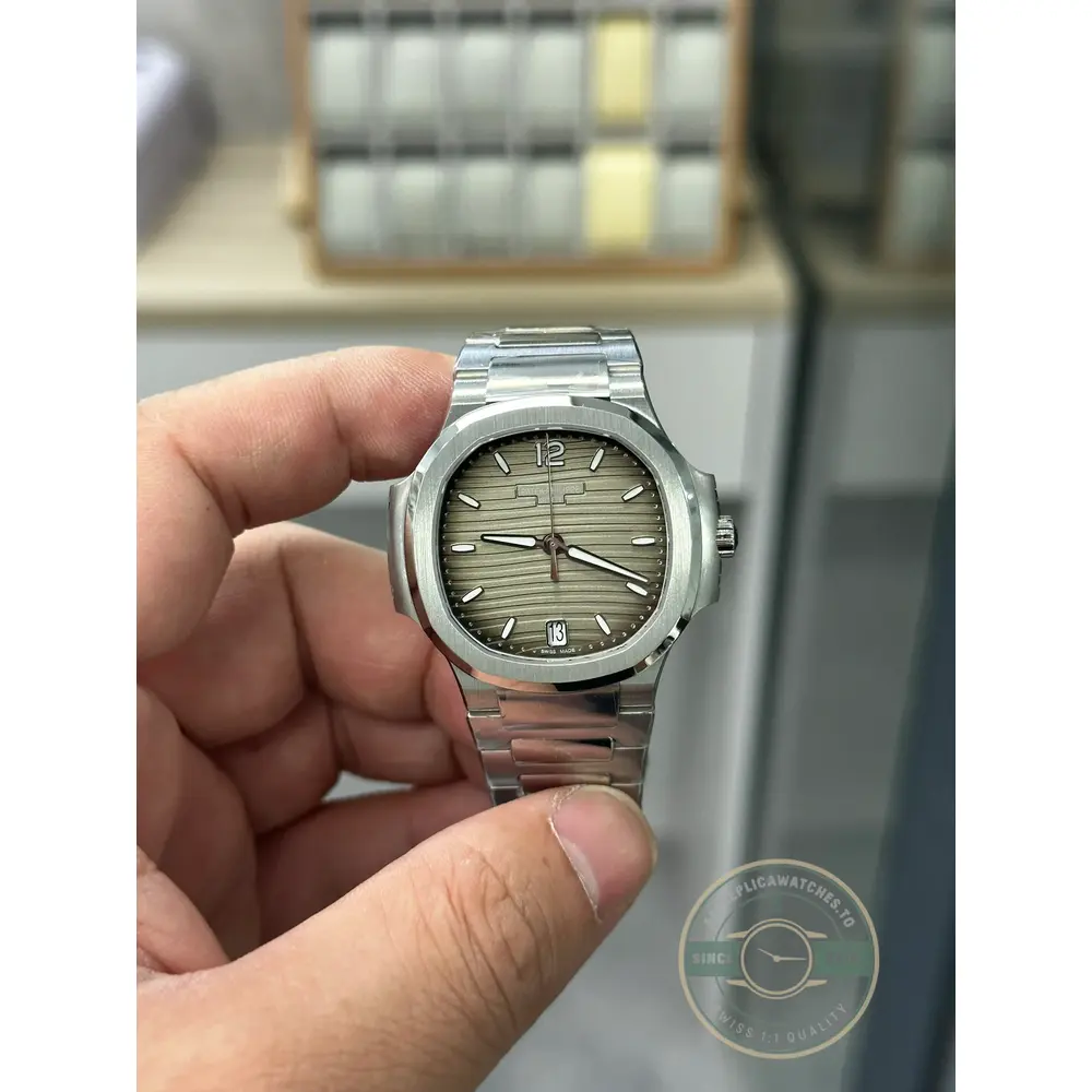 Replica Nautilus 7118/1A-011 Patek Philippe “Ladies Automatic” 35.2 mm, Steel
