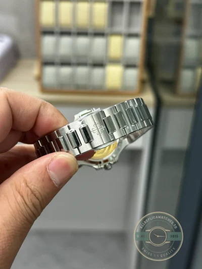 Replica Nautilus 7118/1A-011 Patek Philippe “Ladies Automatic” 35.2 mm, Steel