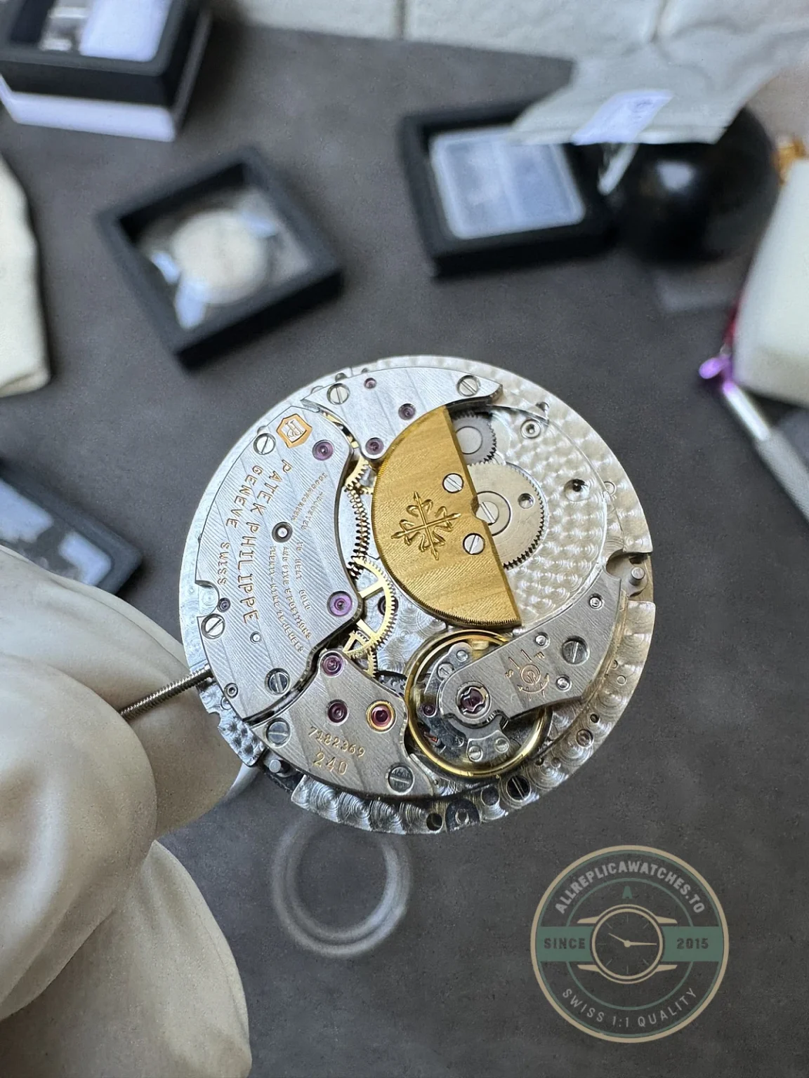 Replica Nautilus 5712G-001 Patek Philippe Moon phases. 40 mm, White gold