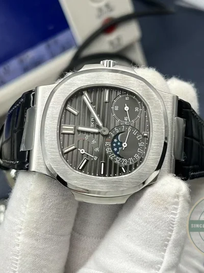 Replica Nautilus 5712G-001 Patek Philippe Moon phases. 40 mm, White gold