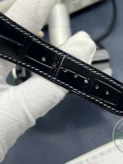 Replica Nautilus 5712G-001 Patek Philippe Moon phases. 40 mm, White gold