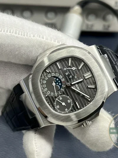 Replica Nautilus 5712G-001 Patek Philippe Moon phases. 40 mm, White gold