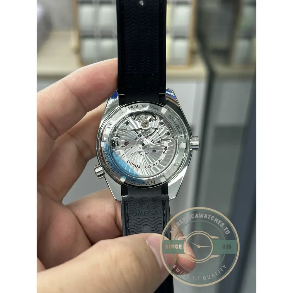 Sharply curved lugs pulling the 46mm case onto the wrist, superclone Omega Seamaster diver