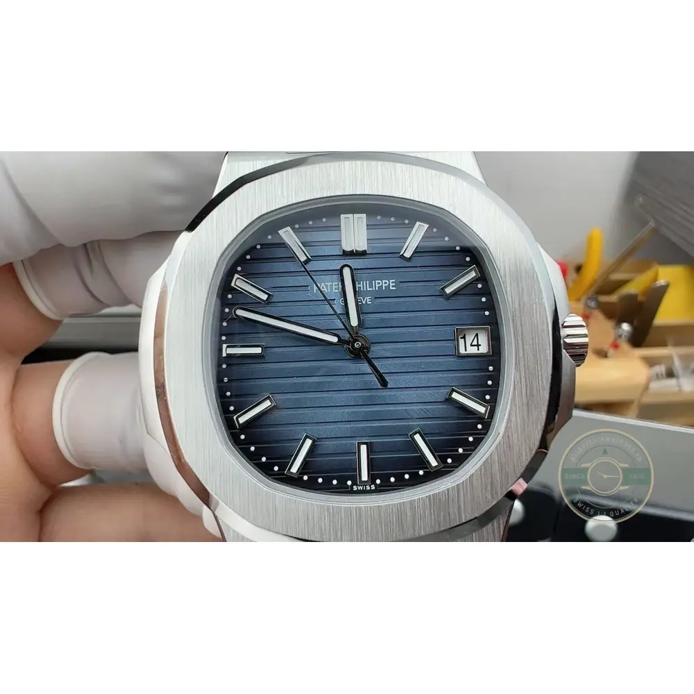 Replica Nautilus 5811/1G-001 Patek Philippe Date, Sweep seconds 41 mm, White gold