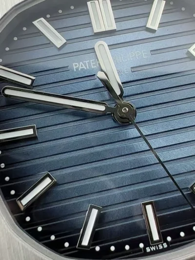 Replica Nautilus 5811/1G-001 Patek Philippe Date, Sweep seconds 41 mm, White gold
