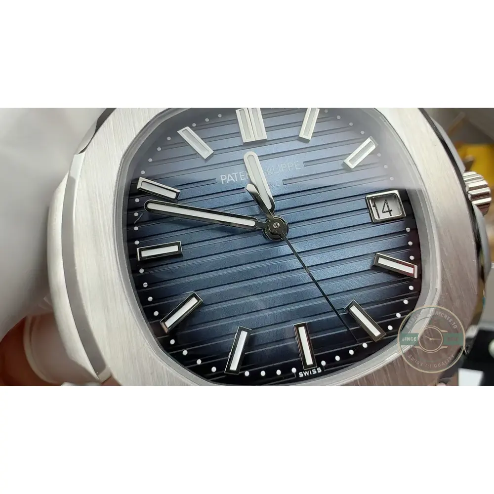 Replica Nautilus 5811/1G-001 Patek Philippe Date, Sweep seconds 41 mm, White gold
