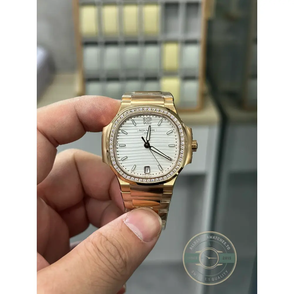 Super Clone Nautilus 7118/1200R-001 Patek Philippe “Ladies Automatic” 35.2 mm, Rose gold, Golden Dial