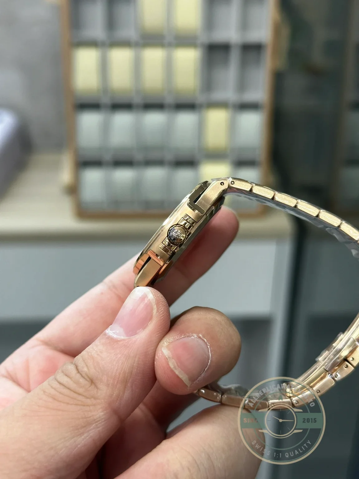 Super Clone Nautilus 7118/1200R-001 Patek Philippe “Ladies Automatic” 35.2 mm, Rose gold, Golden Dial